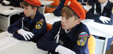 Ученики пяти елецких школ стали кадетами
