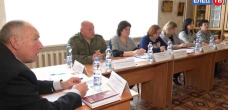 «Своих не бросаем»: в Ельце прошёл расширенный приём граждан по вопросам частичной мобилизации