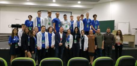 Школьница из Ельца принимает участие в финале Международной олимпиады по финансовой безопасности