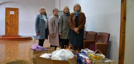 Образовательные организации Ельца принимают активное участие в акциях «Тепло солдату» и «Письмо солдату»