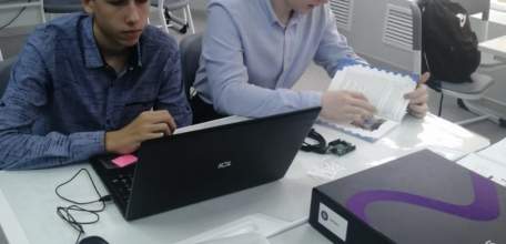 Елецкие школьники изучают науку в современных лабораториях «Кванториума»