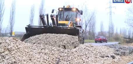 В Ельце продолжается благоустройство лыжной базы и сквера по улице Черокманова