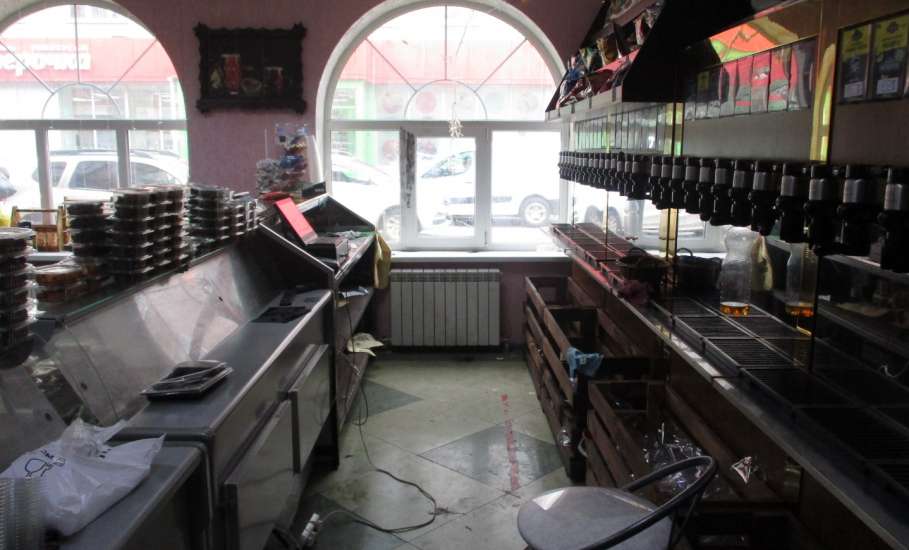 В Ельце сотрудниками полиции раскрыта кража денежных средств и товаров питейного магазина