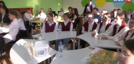 Верьте в себя и черпайте силы в малой родинесо школьниками города встретилась депутат Госдумы