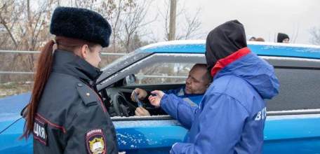 В Ельце прошла акция ГИБДД ко Всемирному дню памяти жертв ДТП
