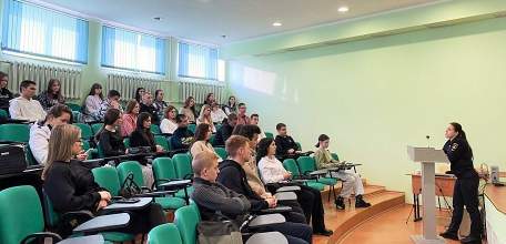 В преддверии Международного дня инвалидов в Липецкой области автоинспекторы проводят профилактические акции