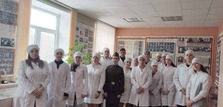 Елецкие педагоги представили воспитательные практики о героях-медиках и информационной безопасности на всероссийском уровне