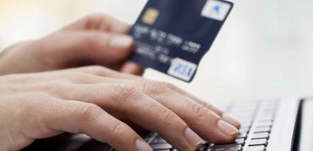 Ельчанин, желая заработать на инвестициях в социальной сети, лишился денежных средств