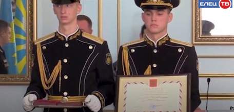 Родителям Владислава Дорохина, погибшего в СВО, вручили звезду Героя России