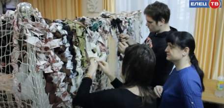 Маскировочные сети и походные свечи: студенты-медики помогают участникам СВО