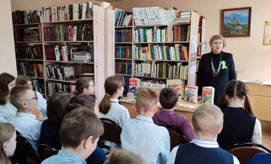 Библиотеки Ельца – участники акции «Ленточка Ленинградской Победы»