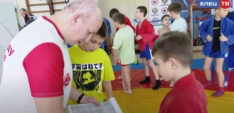 «Zа самбо»: в рамках федерльного проекта юные самбисты сдают нормативы ГТО