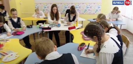 Рисуем и пишем: ученики гимназии № 11 участвуют в конкурсах областного избиркома