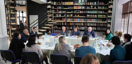 Спикер облсовета встретился с мамами мобилизованных ельчан