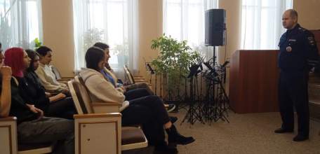 В Елецком Государственном колледже Искусств Имени Тихона Николаевича Хренникова проведена профилактическая беседа с участием сотрудников  ГИБДД