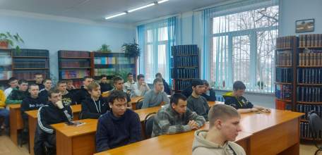 В образовательных учреждениях города проводятся профилактические беседы с участием сотрудников ГИБДД ОМВД России по г. Ельцу