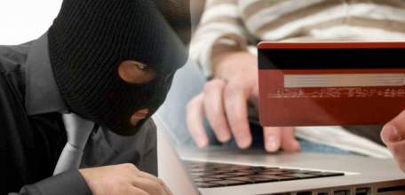 Мошенники за выходные лишили ельчанок более трёх миллионов рублей