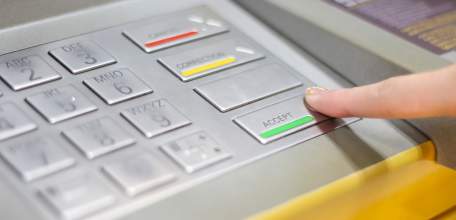 Мошенники научились похищать деньги без данных карты