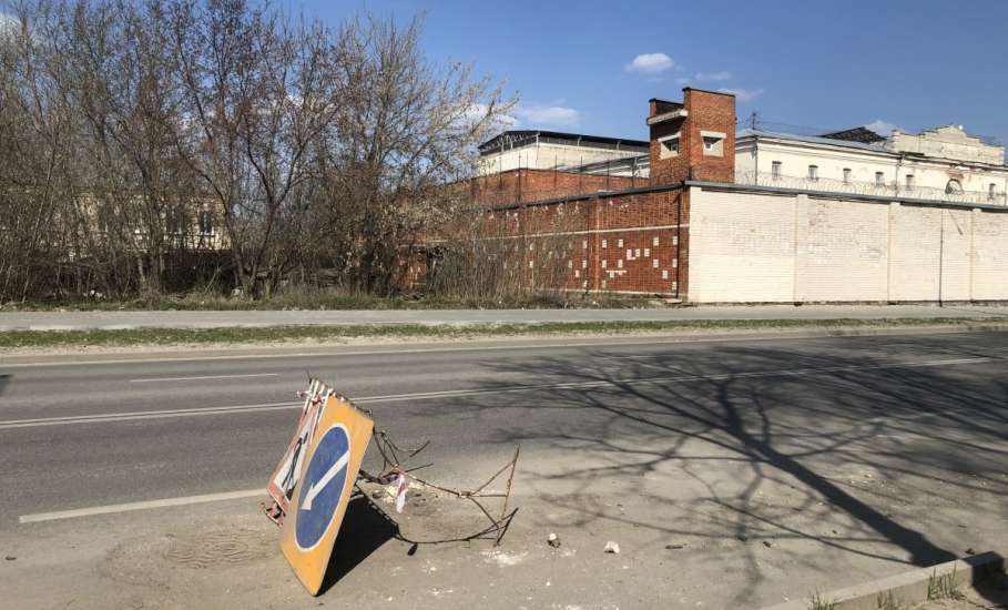 По улице Коммунаров снова образовались провалы дорожного покрытия
