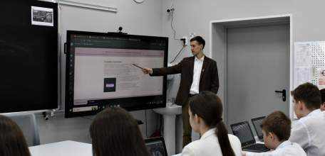 Школьники Елецкого района продолжают участвовать в проекте «Код будущего»