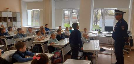 В школе №24 г. Ельца прошло профилактическое мероприятие с участием сотрудников ГИБДД