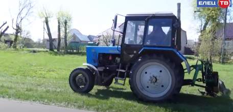 В Ельце приступили к покосу травы на городских территориях