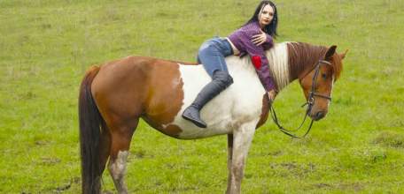 Соцконтракт помог открыть школу верховой езды в Елецком районе