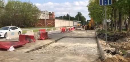 По улице Коммунаров стоить ждать очередных провалов грунта!