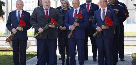 Игорь Артамонов в День Победы посетил город воинской славы Елец