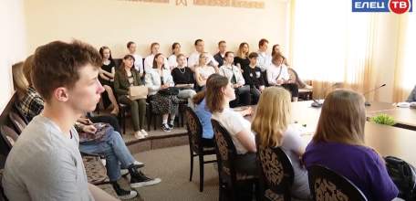 Ученые из разных регионов страны в ЕГУ им. И.А. Бунина обсудили вопросы наставничества