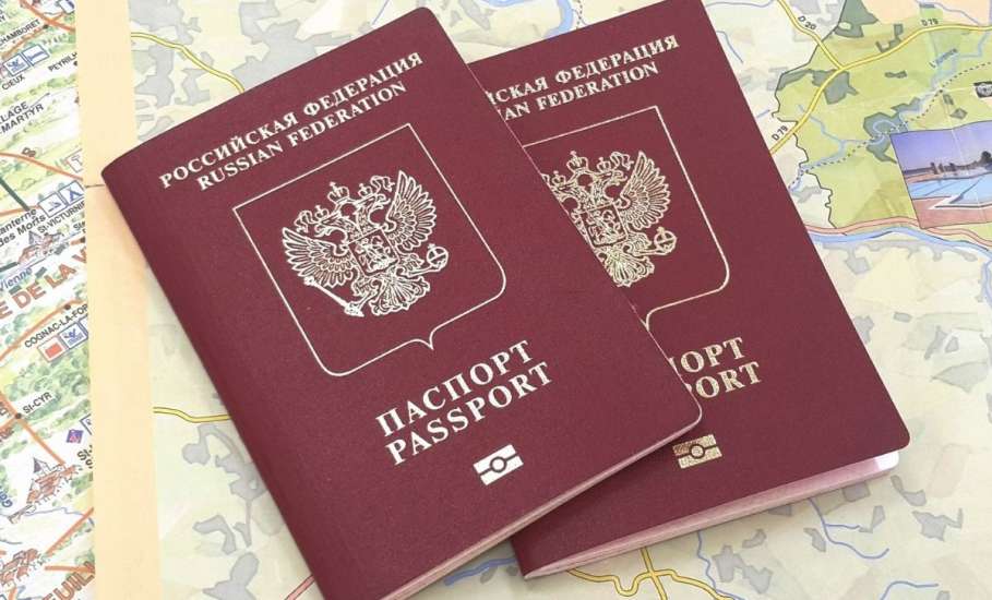 ОМВД России по городу Ельцу о выдаче заграничных паспортов