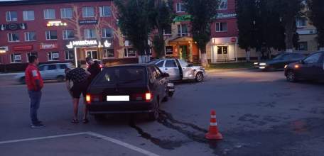 ДТП в Ельце на улице Радиотехнической