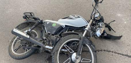 ДТП в Ельце на ул. Речная: столкновение с мопедом