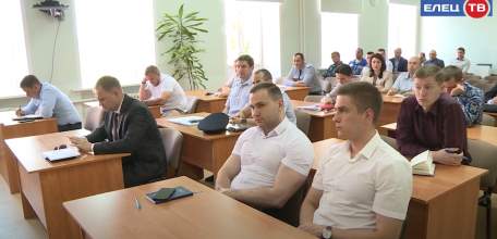 В администрации Ельца обсудили готовность городских служб к проведению музыкального фестиваля