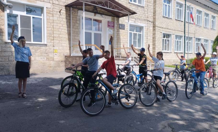 Мероприятия в рамках профилактического мероприятия «Внимание-дети!» проводятся в школьных лагерях