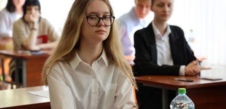 ЕГЭ по иностранным языкам и биологии сдают более 1300 выпускников Липецкой области