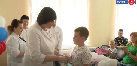 «Ваша работа – забота о детях»: в детской больнице наградили победителей конкурса рисунков