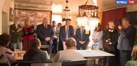 Евгений Боровских и Дмитрий Аверов посетили пункты временного размещения белгородцев