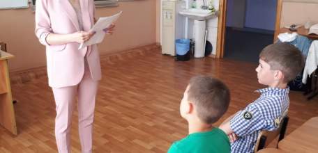 В пришкольном лагере Гимназии №11 г. Ельца прошло занятие с участием сотрудников ГИБДД