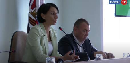 Как заработать свои первые деньги: вопрос трудоустройства подростков обсудили в администрации Ельца