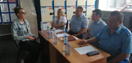 Прием граждан на железнодорожном вокзале