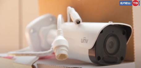 Прозрачность выборов: в Ельце приступили к монтажу видеокамер на избирательных участках