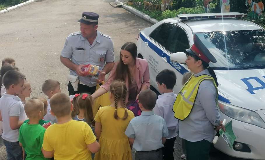 В Ельце проводятся профилактические мероприятия ГИБДД в детских садах