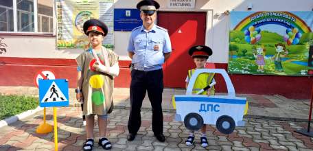 Сотрудники ГИБДД проводят профилактические мероприятия в детских садах