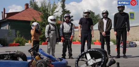 Гонщик, тренер и наставник: Никита Заболотский – очередной герой рубрики ЕЛЕЦ ТВ "Город – это мы"