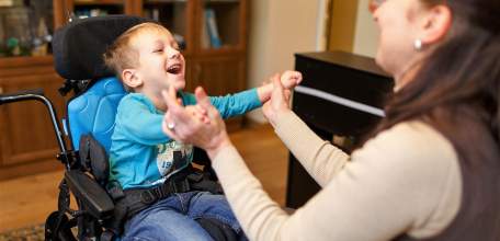 Благотворительная акция «Семья – семье» помогает особенным елецким первоклассникам