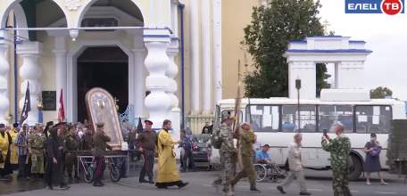 Из Ельца в Задонск: верующие отправились в крестный ход в честь святителя Тихона Задонского