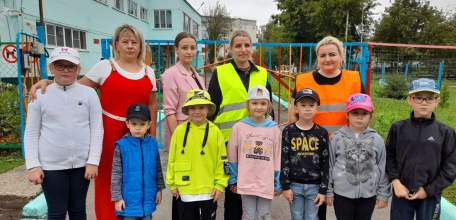 Акция ГИБДД «Внимание – дети!» совместно с «родительским патрулем» детского сада №14 в Ельце