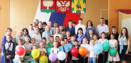 Елецкое районное отделение Союза женщин Липецкой области подарило праздник подопечным из многодетных замещающих семей