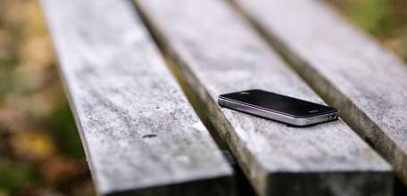 В Ельце оперативники установили подозреваемую в совершении кражи дорогостоящего смартфона